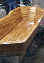 Load image into Gallery viewer, Handcrafted Teak Wood Freestanding Bathtub - Spa Quality